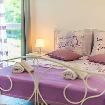 Sofia By Kompas Santalezi