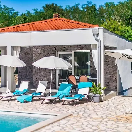 Sofia By Kompas Santalezi