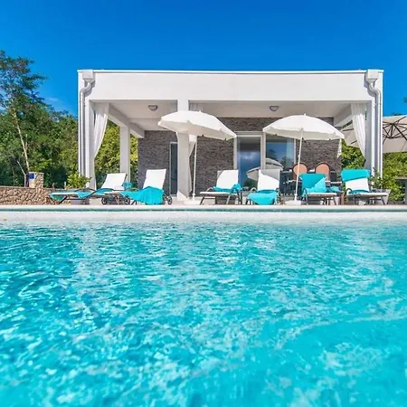 Sofia By Kompas Santalezi