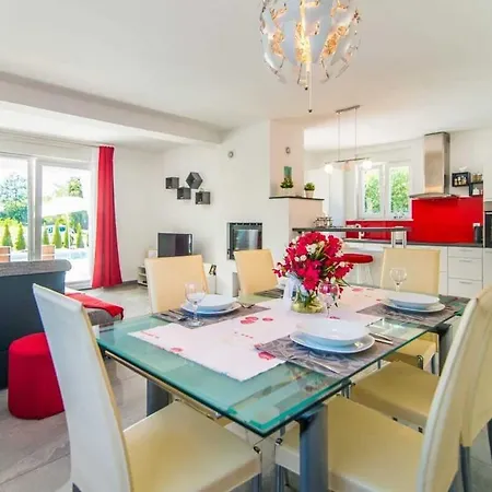 וילה Sofia By Kompas