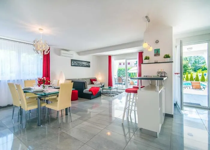 Vila Sofia By Kompas Santalezi