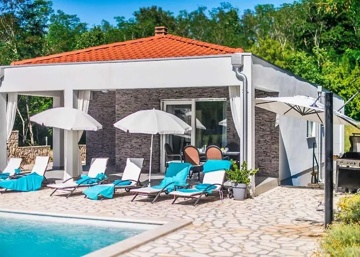 Sofia By Kompas Santalezi