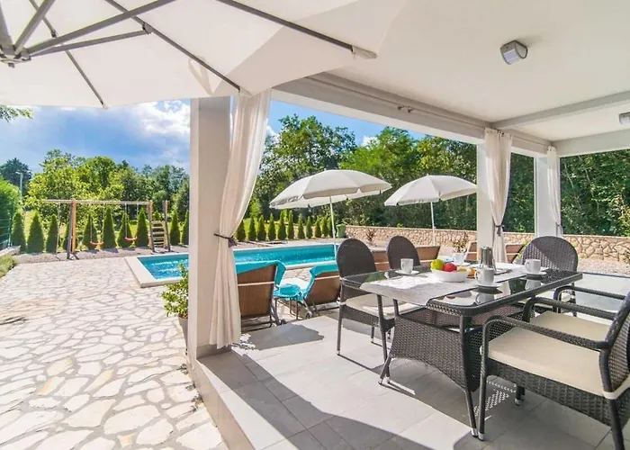 Sofia By Kompas Vila Santalezi