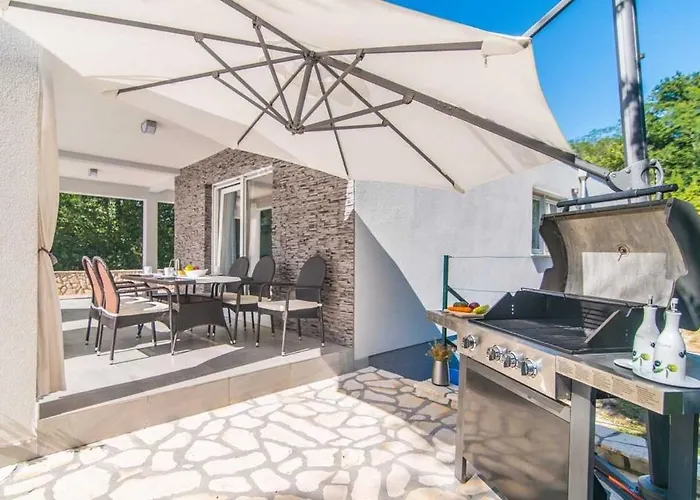 Sofia By Kompas * Santalezi